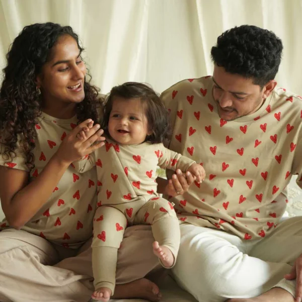 Bamboo sleepsuit with reversible mittens & footie